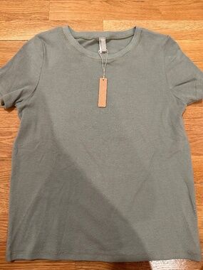 NWT SKIMS pointelle baby tee girls sizs 14